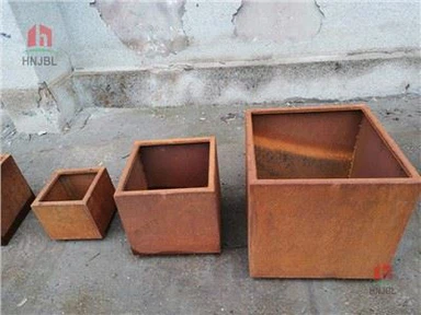 Kotak Penanam Tanah Baja Corten Berkarat