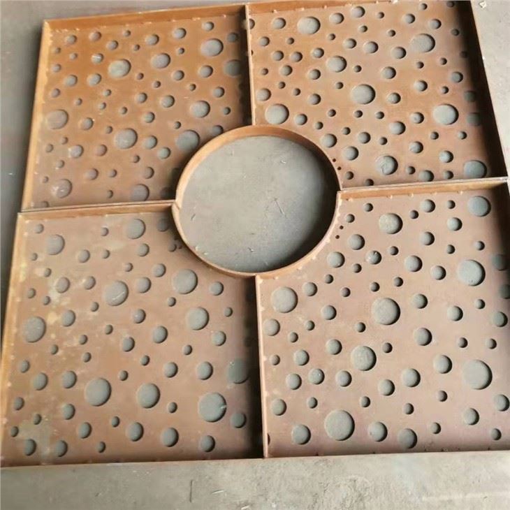 Roadway Safety Tree Grate