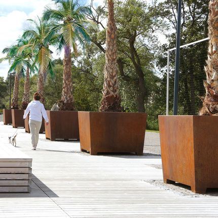Courtyard Corten Rusty Planter