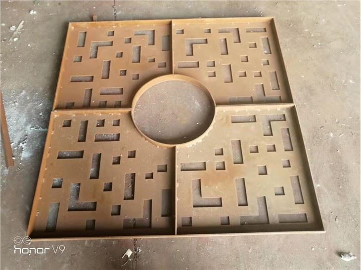 Kisi-kisi Pohon Dekoratif