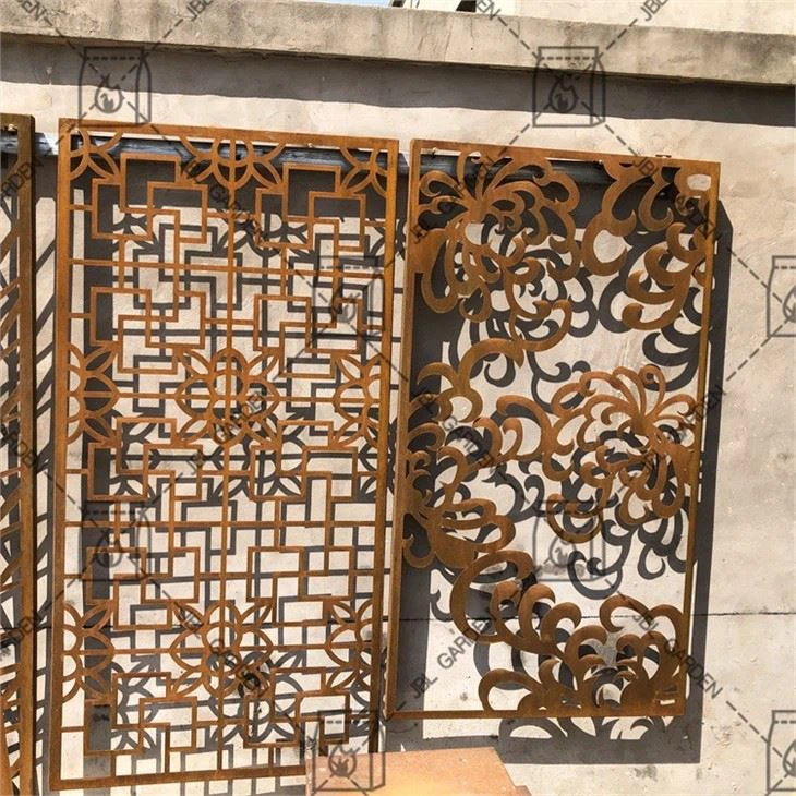 External Color Screen Fence