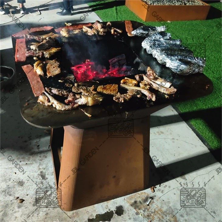 Outdoor Wood-burning Steel Barbeque