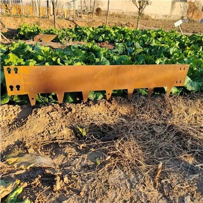 Tepi Taman Bergaya Modern Rusty