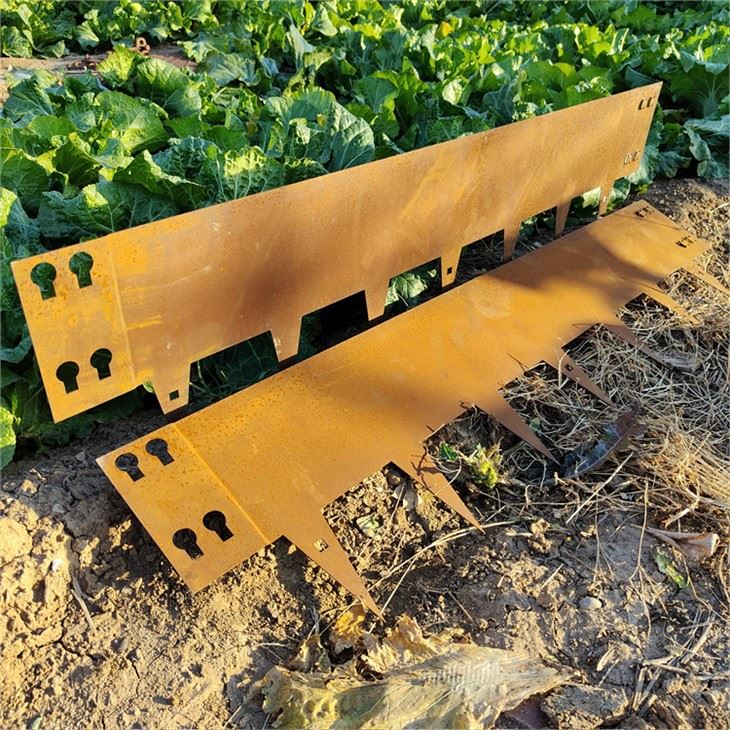 Lanskap Tidak Dicat Atau Galvanis Merayap Untuk Rumput
