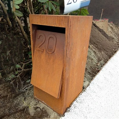 Kotak surat baja Rusty Corten